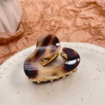 All Things New Boutigue | Irregular Acetate Metal Hair Claw – Chic Mid Clip / COFFEE/ BROWN / OFF WHITE